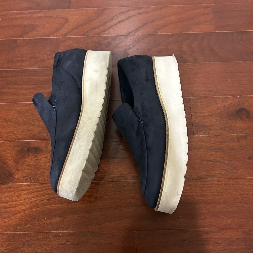 VINCE Zeta Platform Loafer Navy Blue Women's Slip on Suede sz.8M - Picture 4 of 9